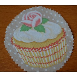 Appliqué motif Cupcakes avec Rose  fond pois, tissu coton (pièce motif à appliquer par piqure, non adhésif)