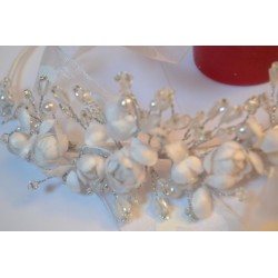 Ruban  de Roses  couleur Blanc  sur tule blanc vendu par 25 cm (Utilisation : couture, Bracelet,décoration...)