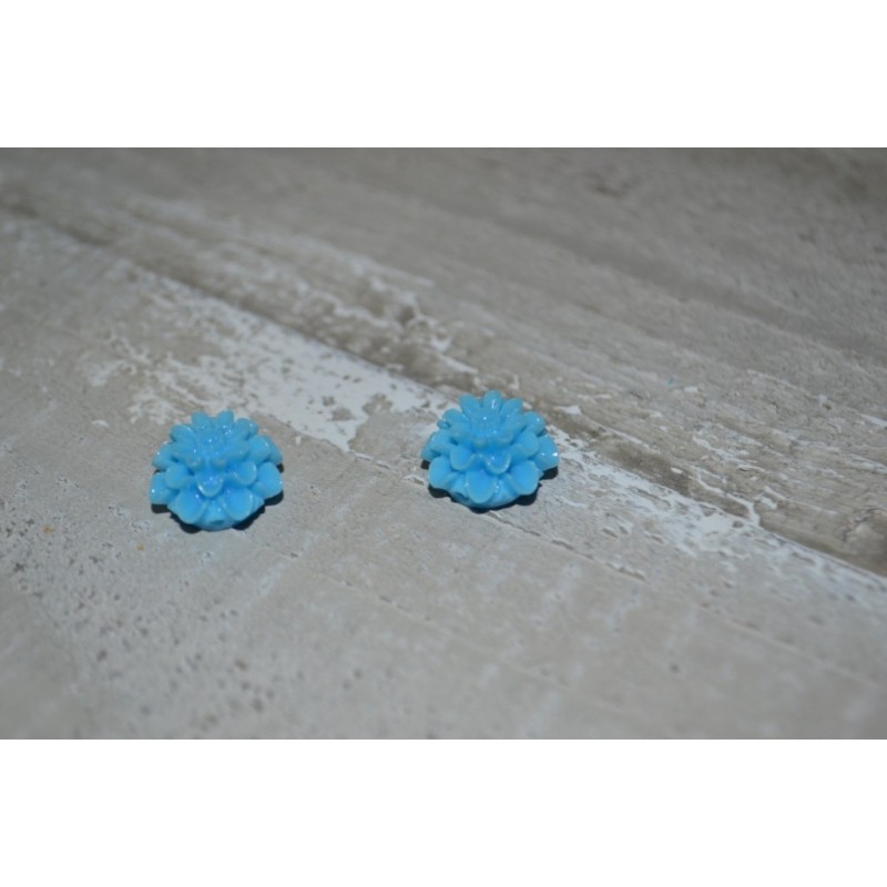 Perles très fines, forme bouton de Fleur dalhias, en résine, 15x8 mm, la taille du trou 1,5 mm,  lot de 2, couleur bleu ciel
