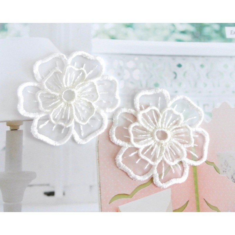 Appliqué Fleur (lot 2 pièces) -2couches blanche mariage Rétro couture 5 cm (Lot ZZ04) Sélection "Dans mon Grenier" Appliqué Fleur (lot 2 pièces) -2couches blanche mariage Rétro couture 5 cm (Lot ZZ04) Sélection "Dans mon Grenier"
